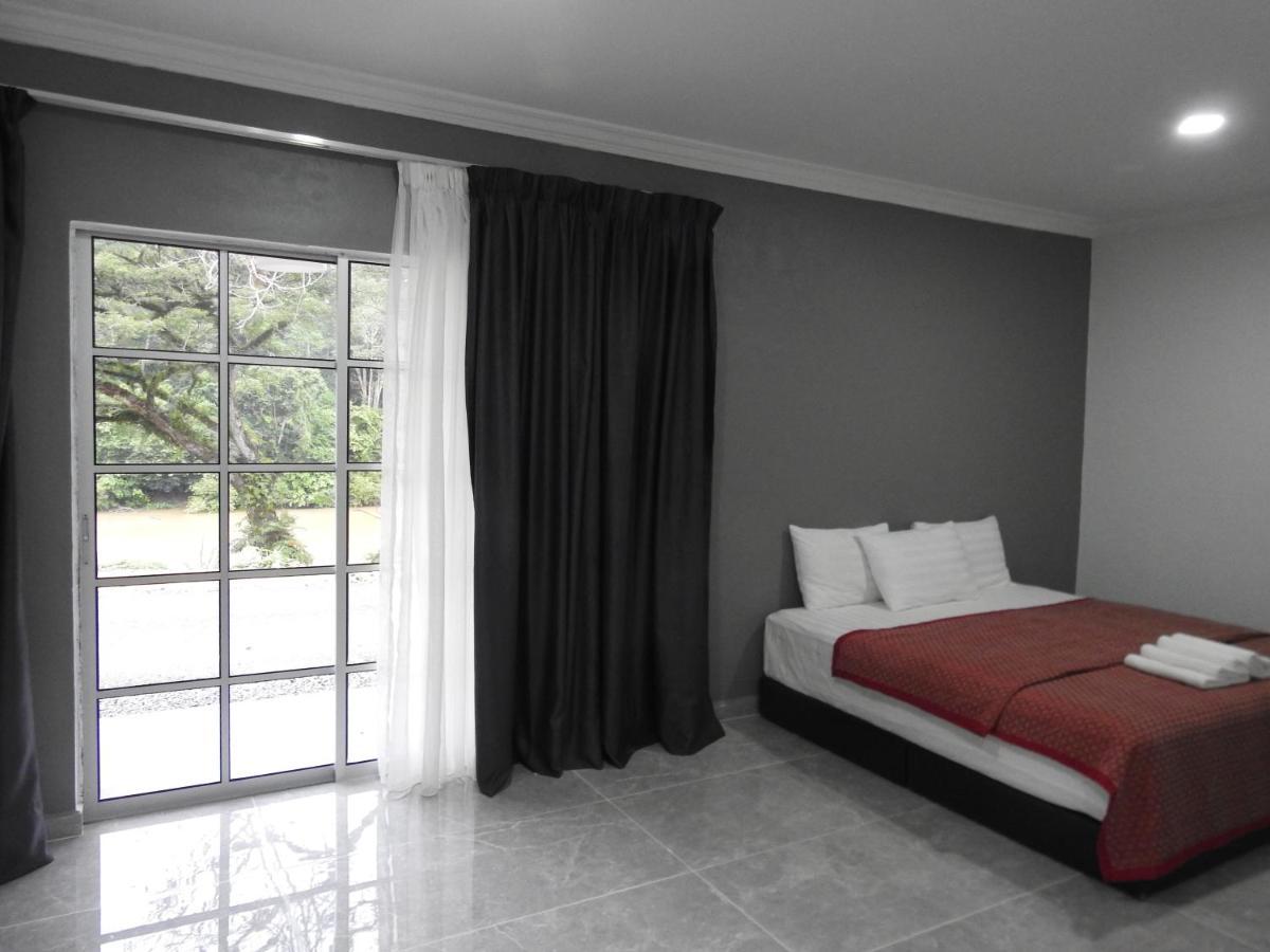 Tebing Guest House Taman Negara Malaysia Куала Тахан Екстериор снимка