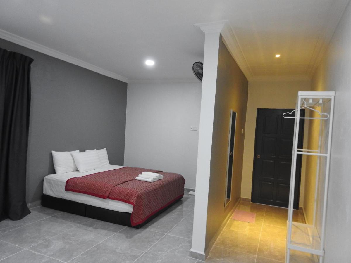 Tebing Guest House Taman Negara Malaysia Куала Тахан Екстериор снимка