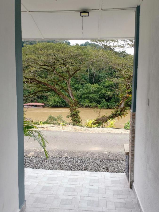 Tebing Guest House Taman Negara Malaysia Куала Тахан Екстериор снимка