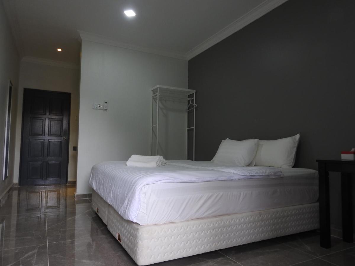 Tebing Guest House Taman Negara Malaysia Куала Тахан Екстериор снимка