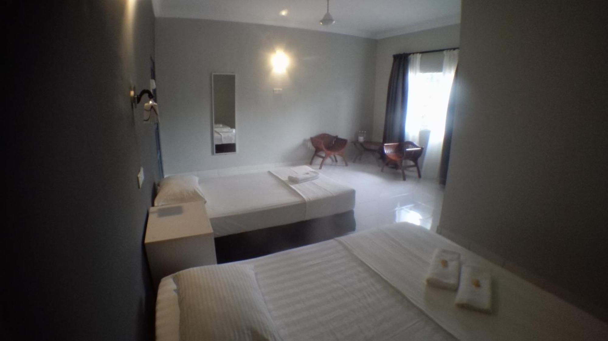 Tebing Guest House Taman Negara Malaysia Куала Тахан Екстериор снимка