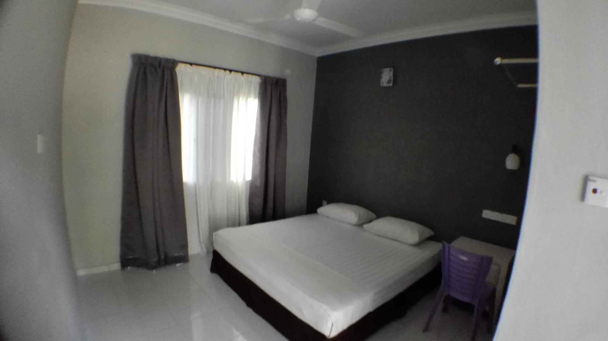 Tebing Guest House Taman Negara Malaysia Куала Тахан Екстериор снимка
