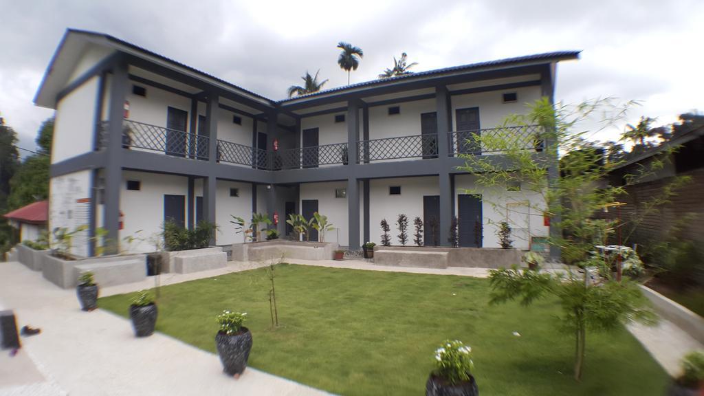 Tebing Guest House Taman Negara Malaysia Куала Тахан Екстериор снимка
