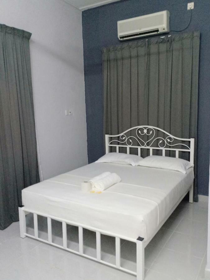 Tebing Guest House Taman Negara Malaysia Куала Тахан Екстериор снимка
