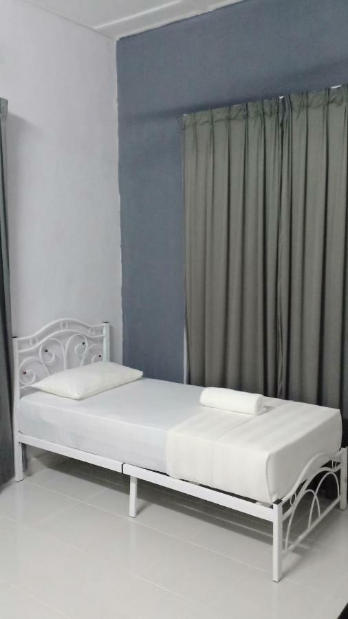 Tebing Guest House Taman Negara Malaysia Куала Тахан Екстериор снимка