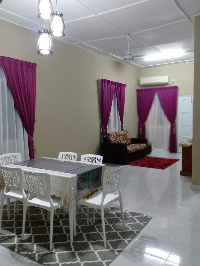 Tebing Guest House Taman Negara Malaysia Куала Тахан Екстериор снимка