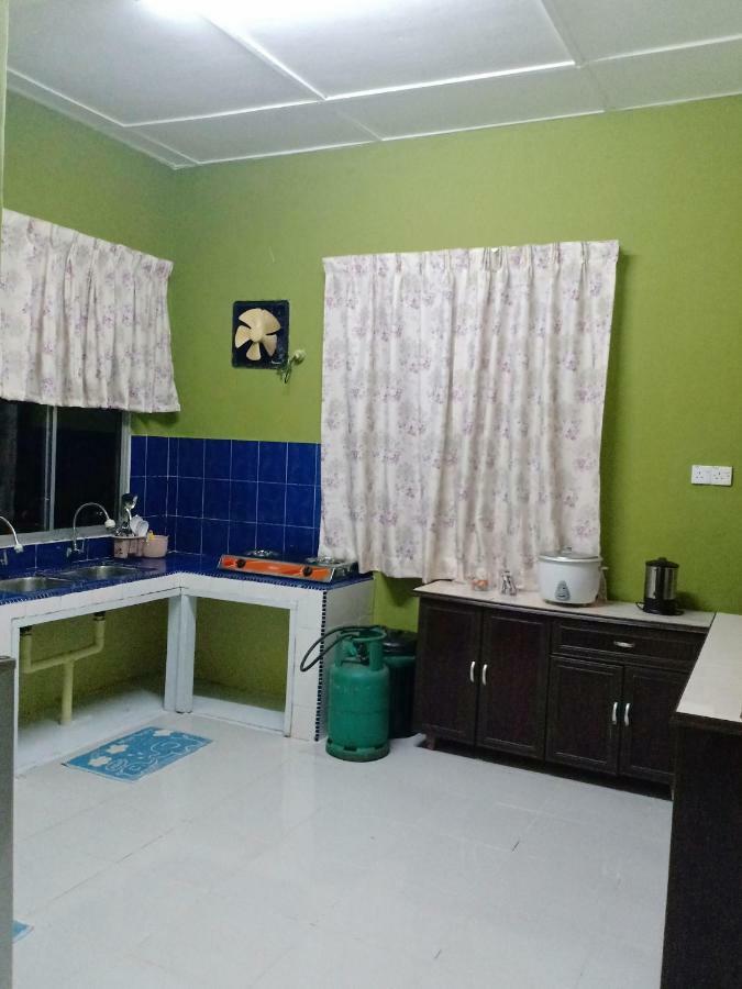 Tebing Guest House Taman Negara Malaysia Куала Тахан Екстериор снимка