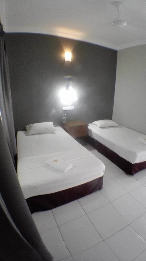 Tebing Guest House Taman Negara Malaysia Куала Тахан Екстериор снимка